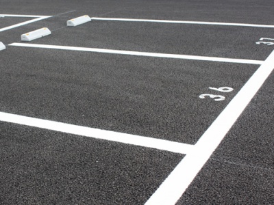 駐車場の駐車ライン等の引き直し